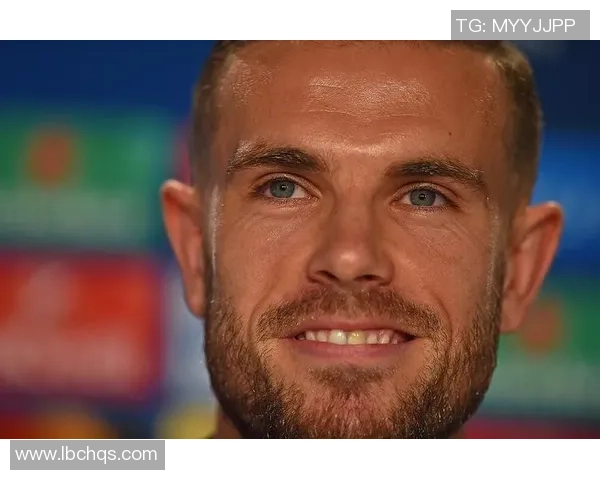 德国军装足球明星的传奇故事与球场上的辉煌成就